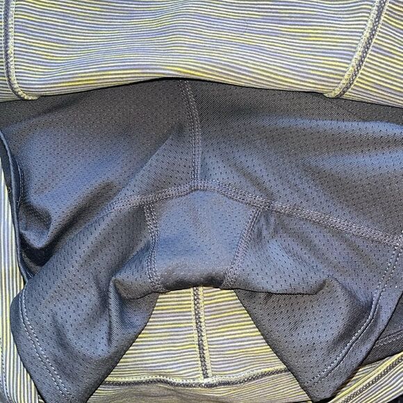 EXCELLENT CONDITION WOMEN’S SIZE MEDIUM TITLE NINE BUTTAH SKORT - Picture 9 of 10